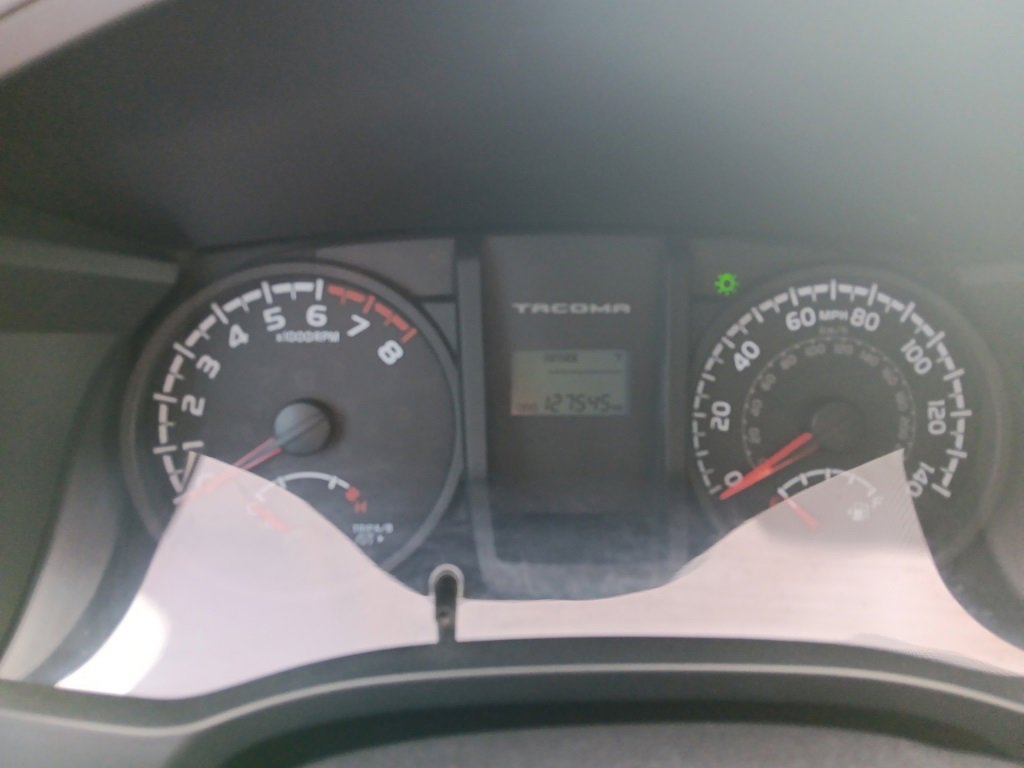 Used 2016 Toyota Tacoma SR image 8