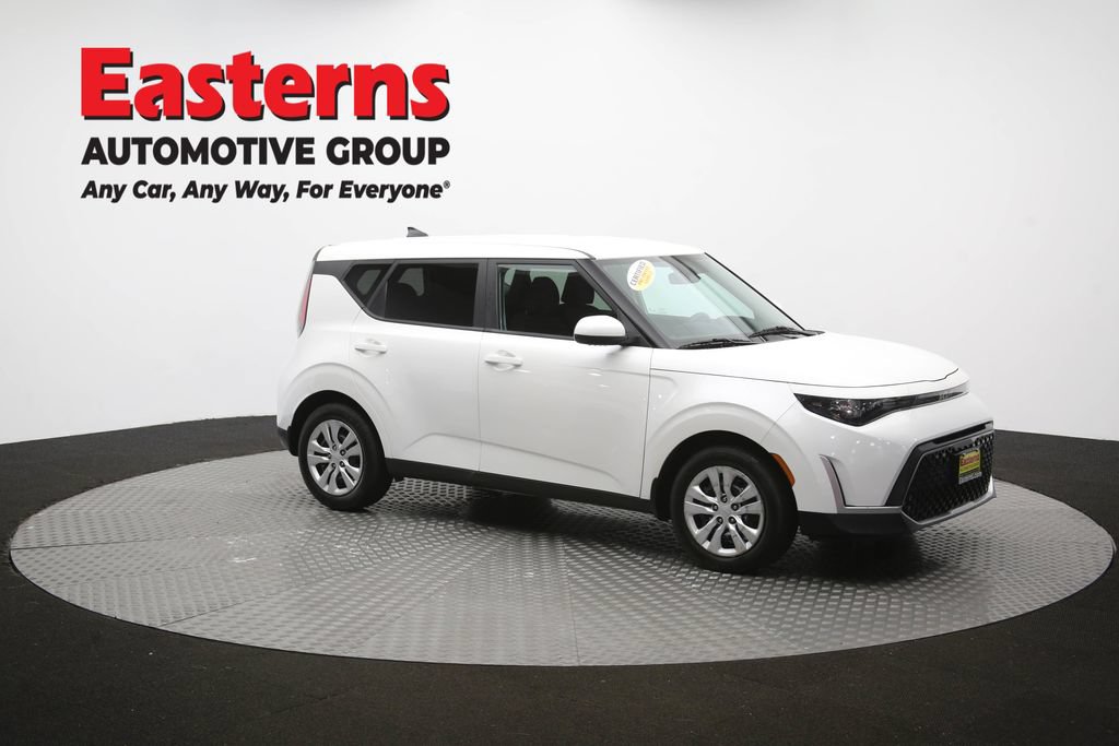 Used 2023 Kia Soul LX FWD image 46