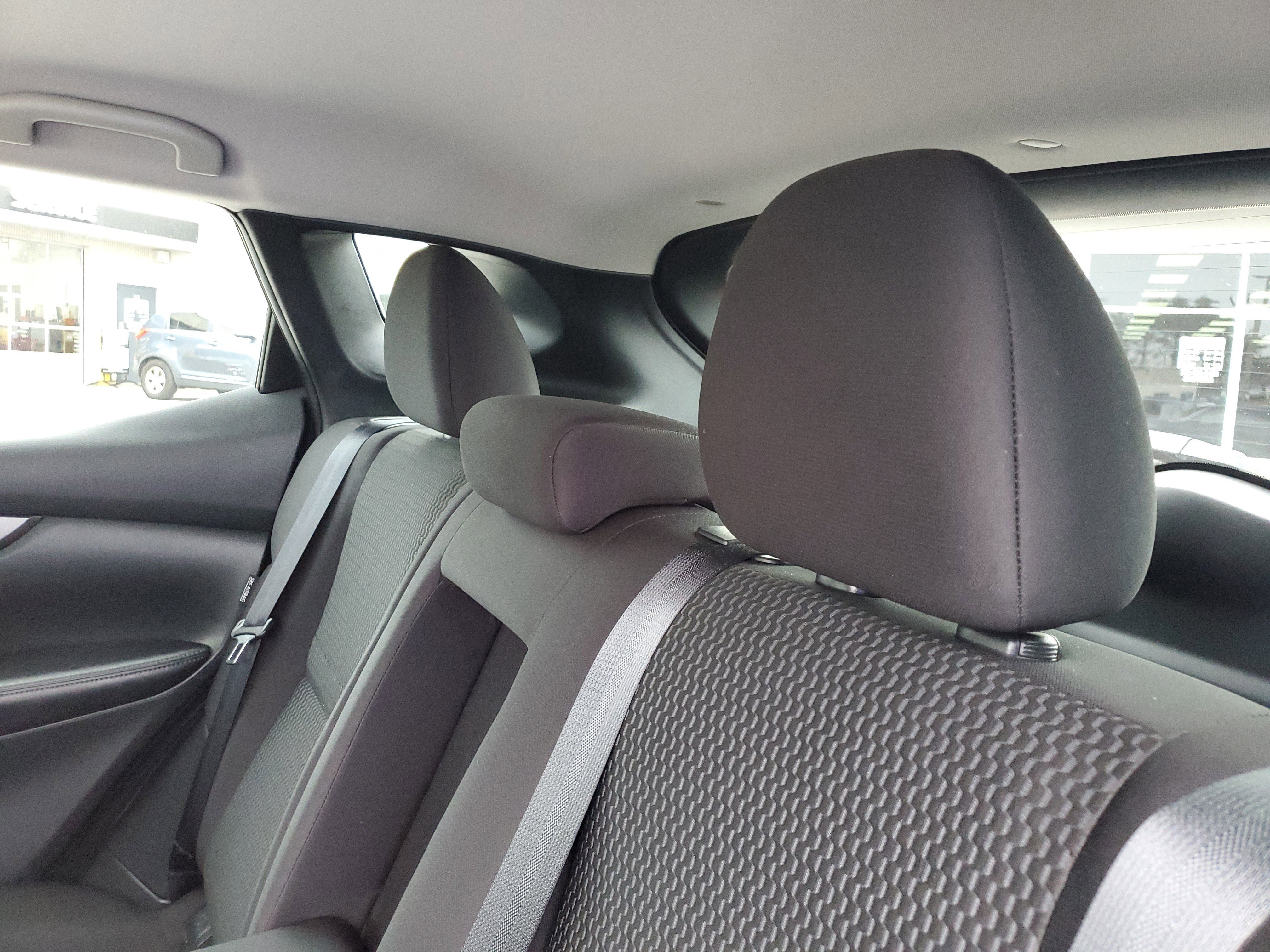 Used 2021 Nissan Rogue Sport S image 10