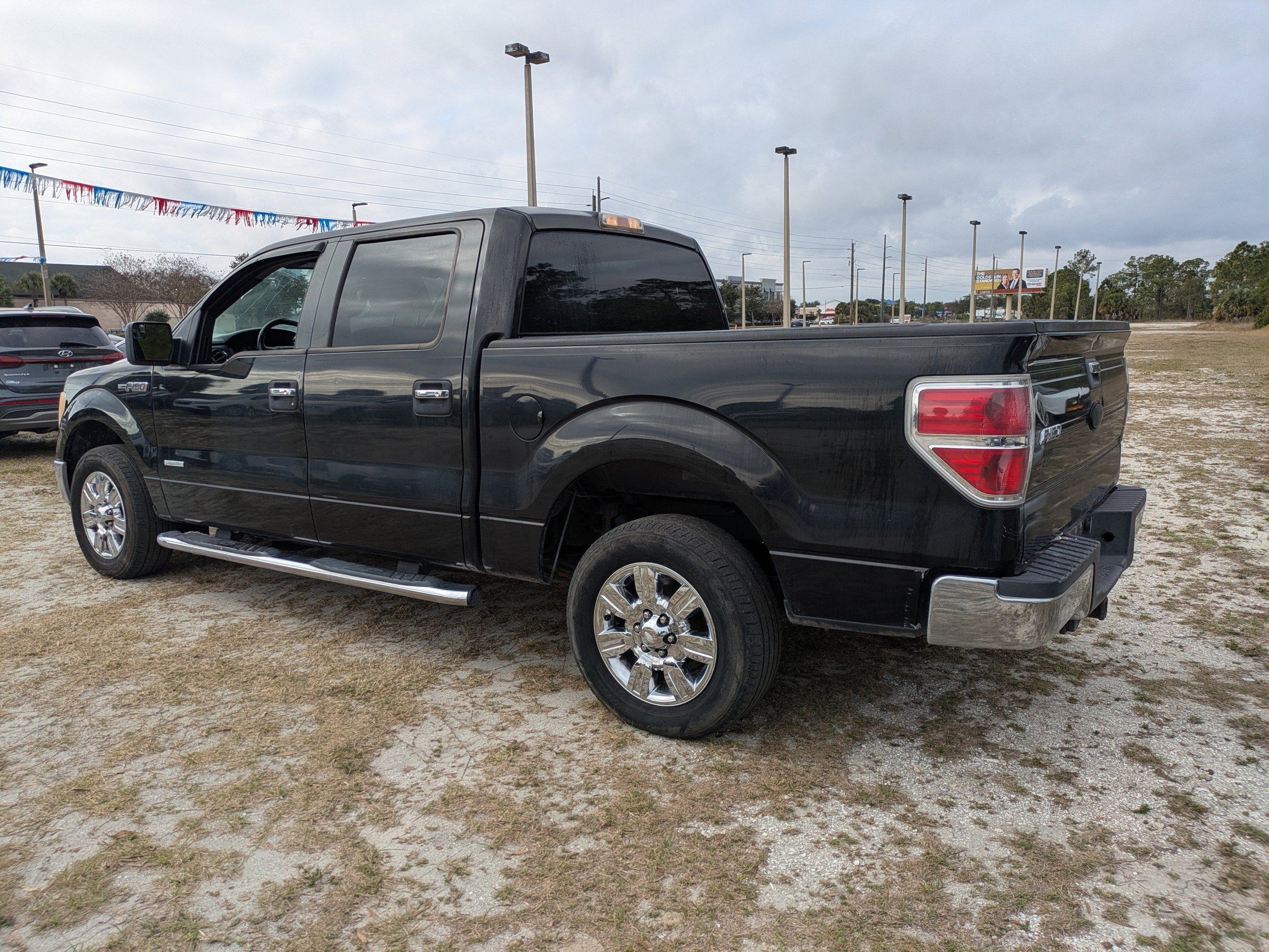 Used 2011 Ford F150 XLT w/ XLT Chrome Pkg image 6