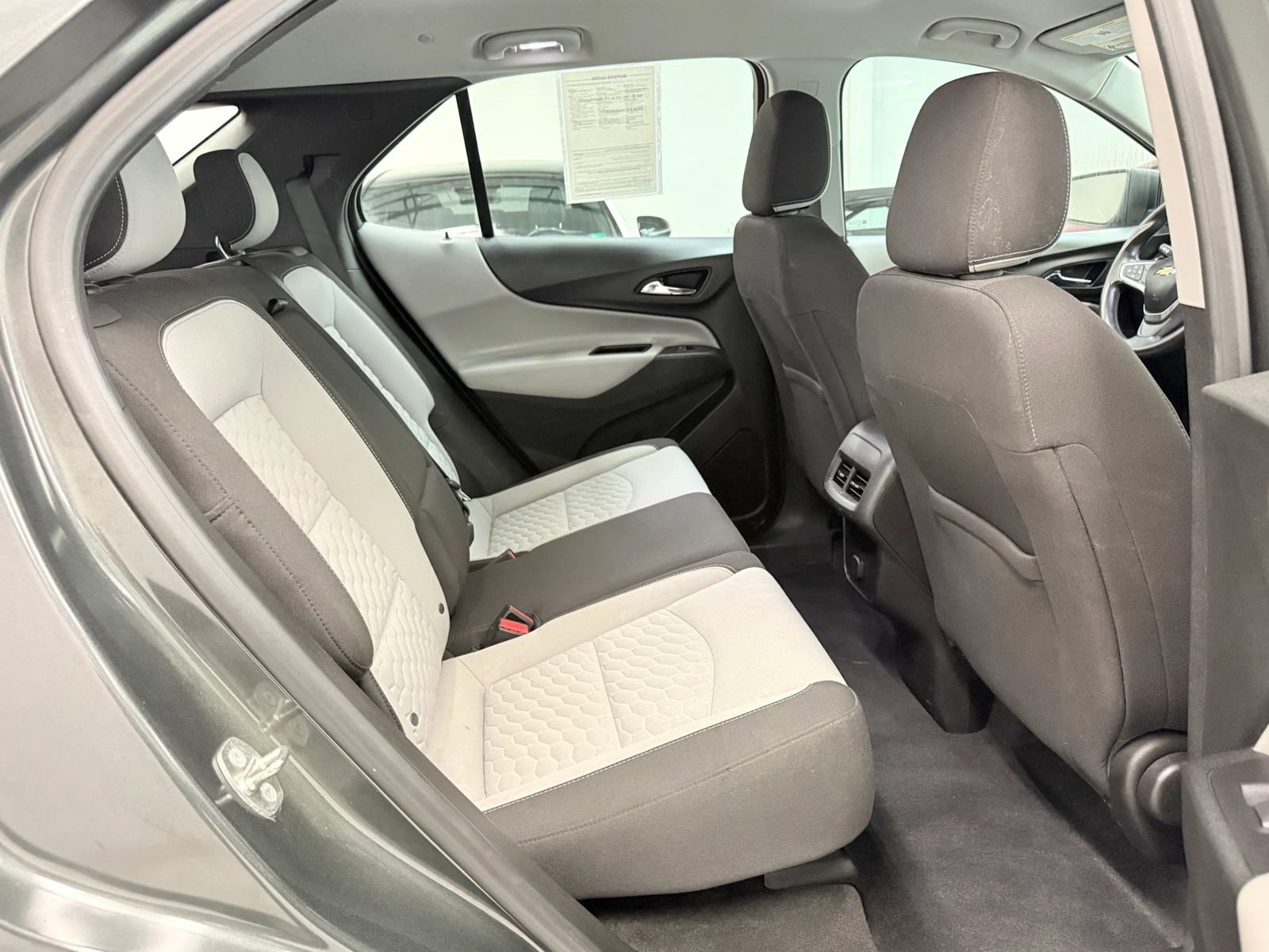 Used 2018 Chevrolet Equinox LS AWD/4WD image 22