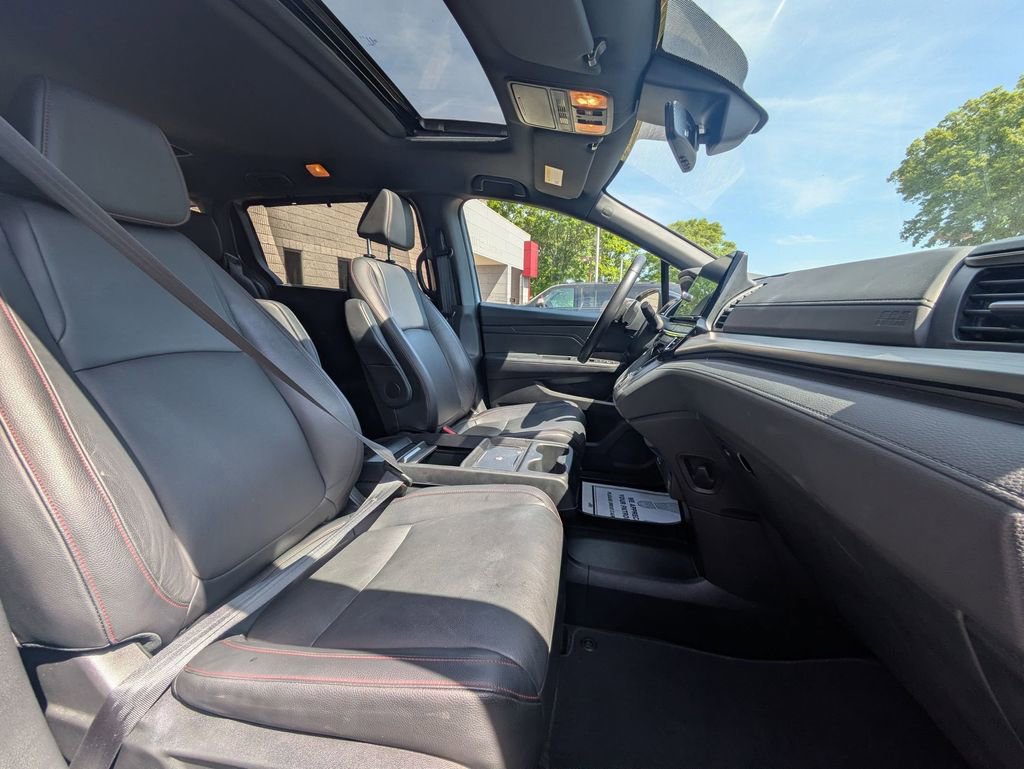 Used 2025 Honda Odyssey Sport-L image 28