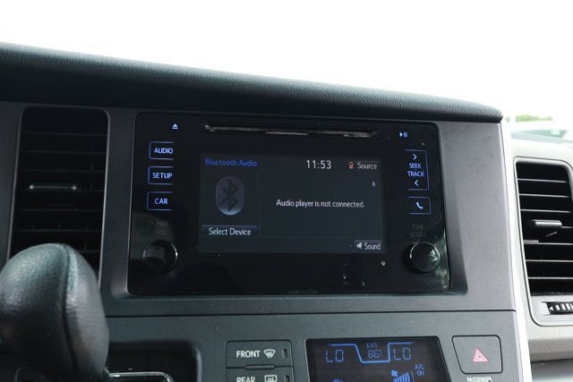 Used 2015 Toyota Sienna L FWD image 15