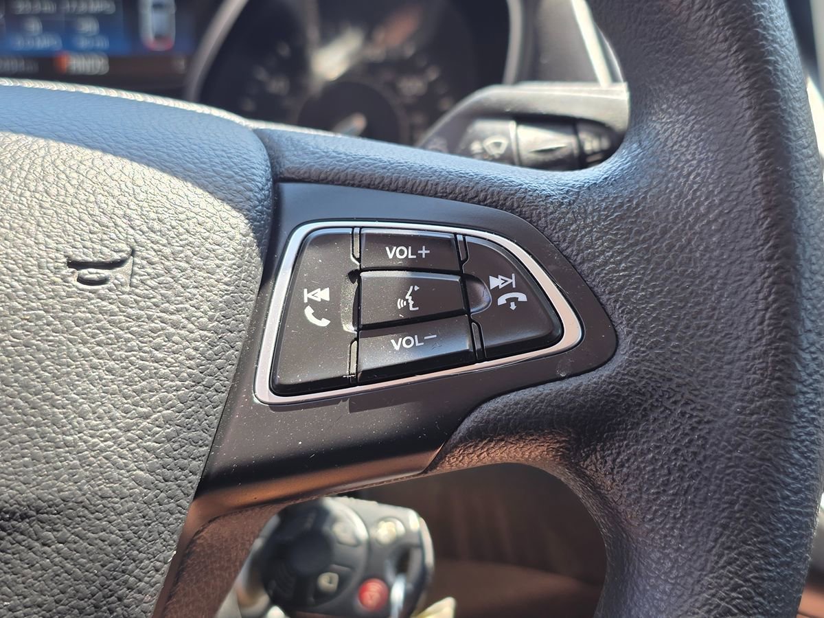 Used 2017 Ford Focus SEL FWD image 32