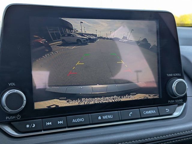 Used 2024 Nissan Rogue SV w/ SV Premium Package image 21