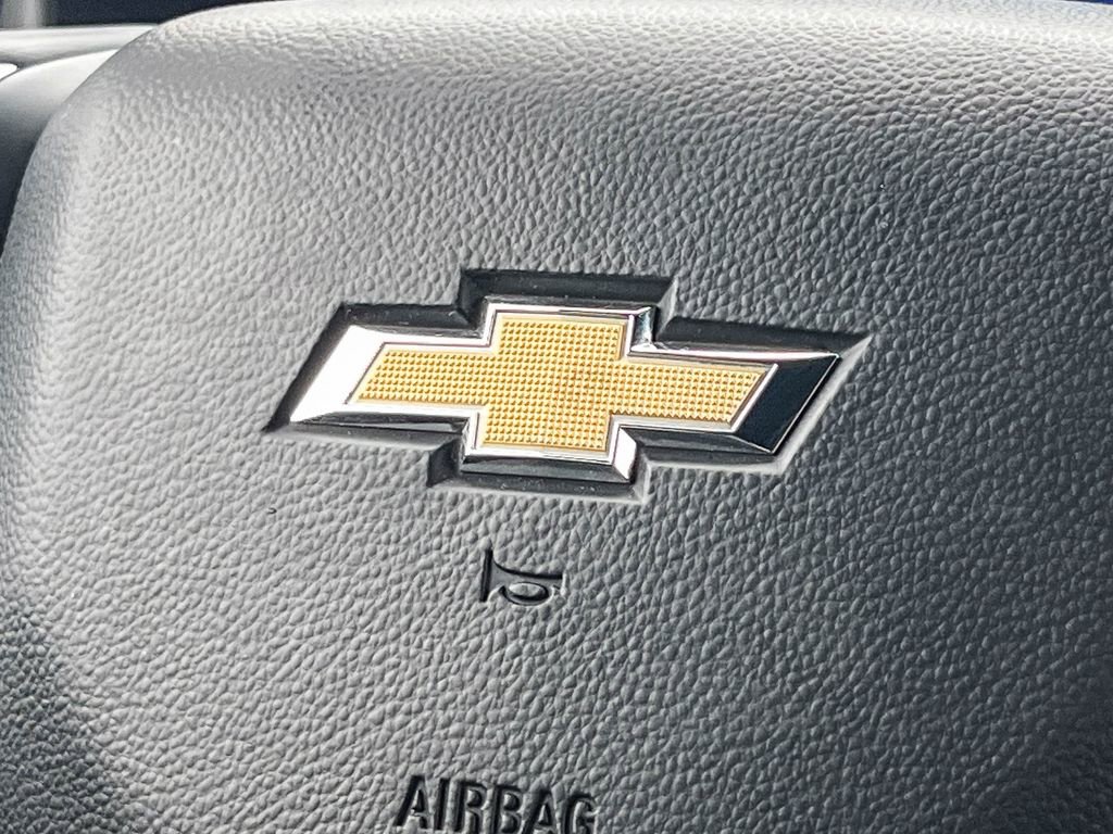 Used 2023 Chevrolet Suburban Premier image 21