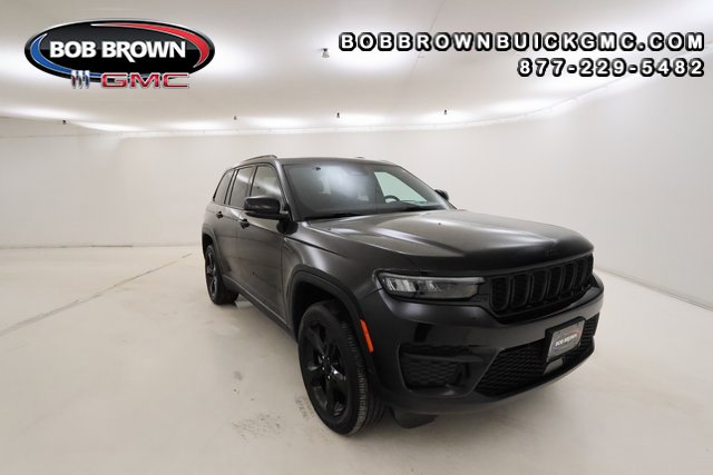 Used 2023 Jeep Grand Cherokee Altitude