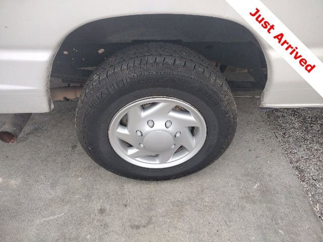Used 2013 Ford E-250 and Econoline 250 Extended RWD image 12