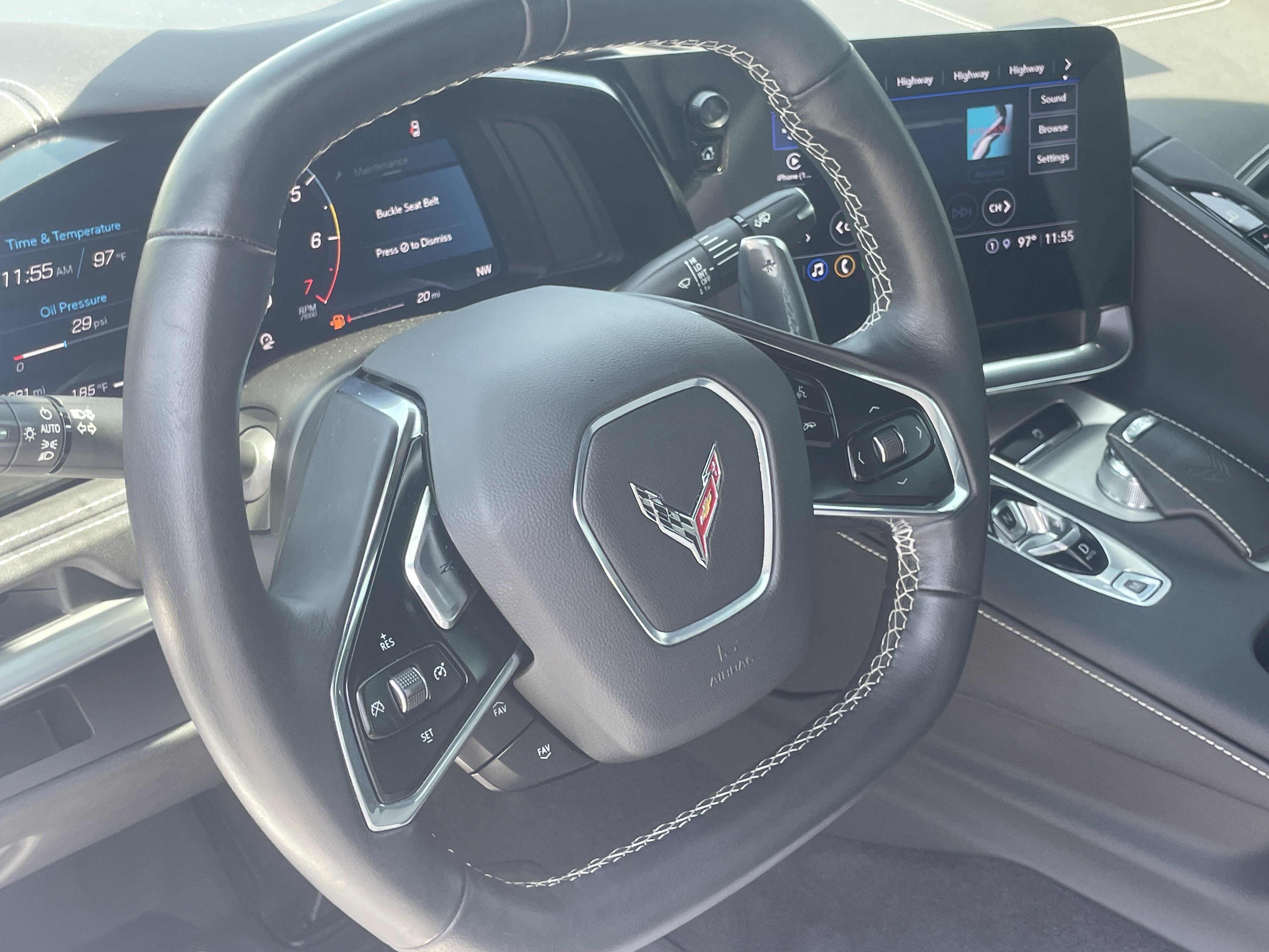 Used 2022 Chevrolet Corvette Stingray Convertible w/ Z51 Performance Package RWD image 11