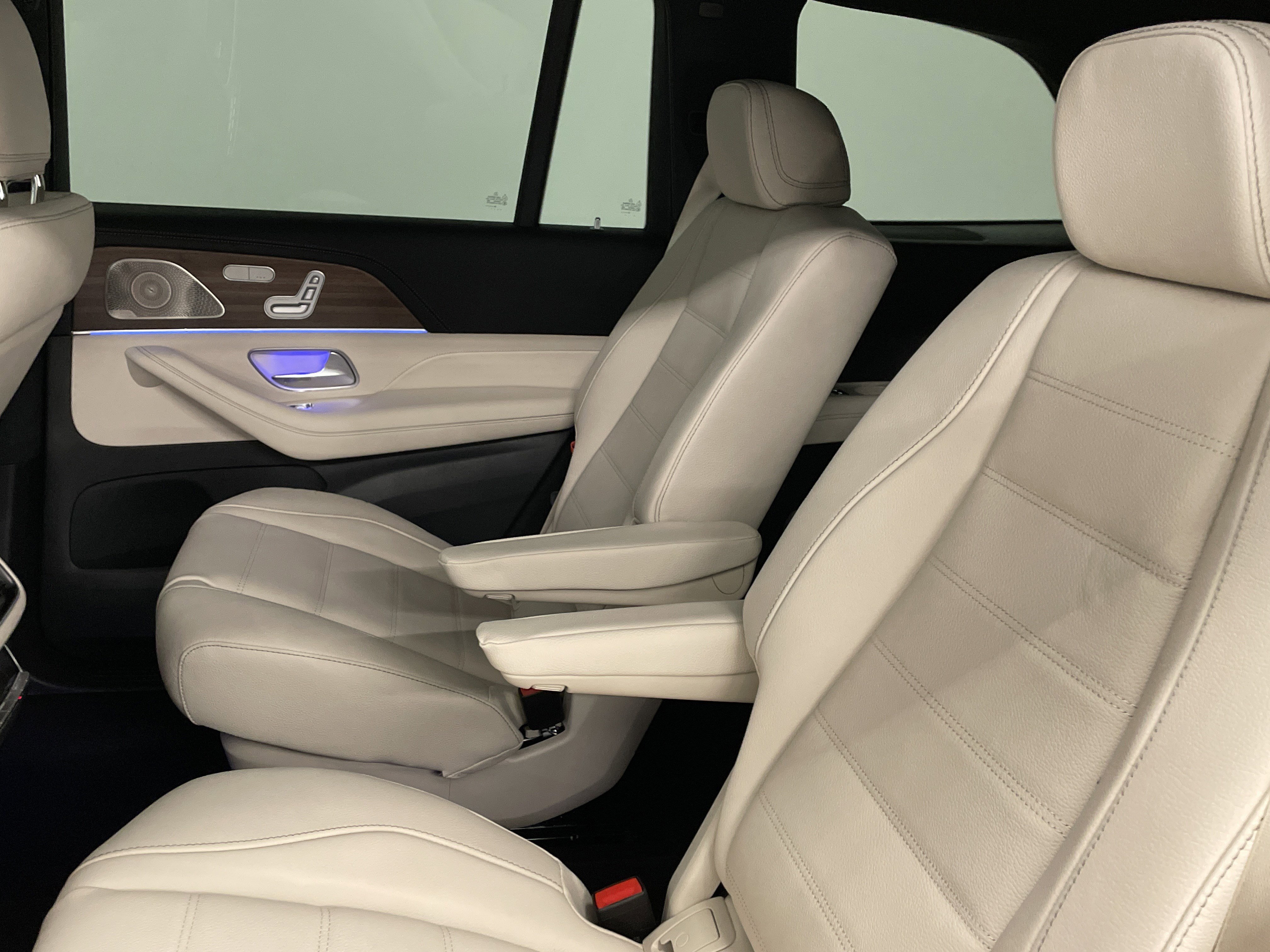 New 2026 Mercedes-Benz GLS 580 4MATIC image 18