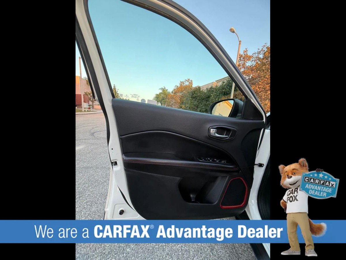 Used 2020 Jeep Compass Trailhawk AWD/4WD image 52