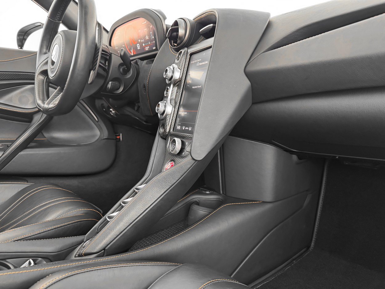 Used 2022 McLaren 765LT image 28