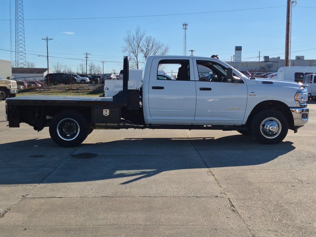 Used 2022 RAM 3500 Tradesman w/ Chrome Appearance Group AWD/4WD image 8