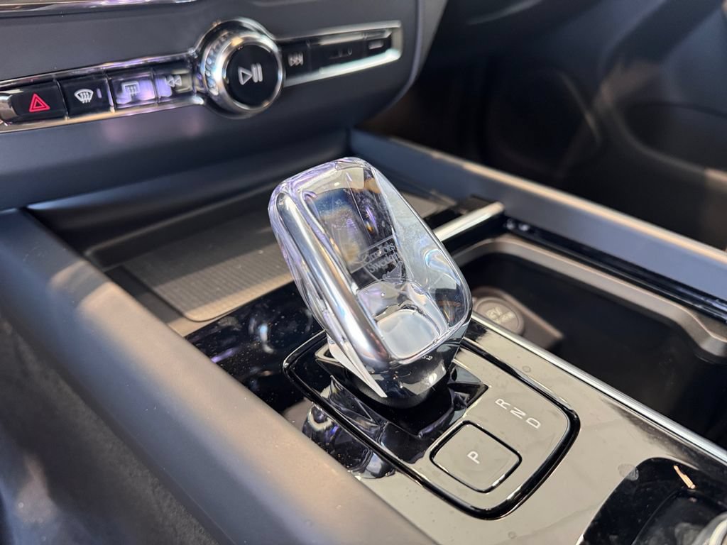 New 2026 Volvo XC60 T8 Polestar w/ Protection Package Premier AWD/4WD image 17