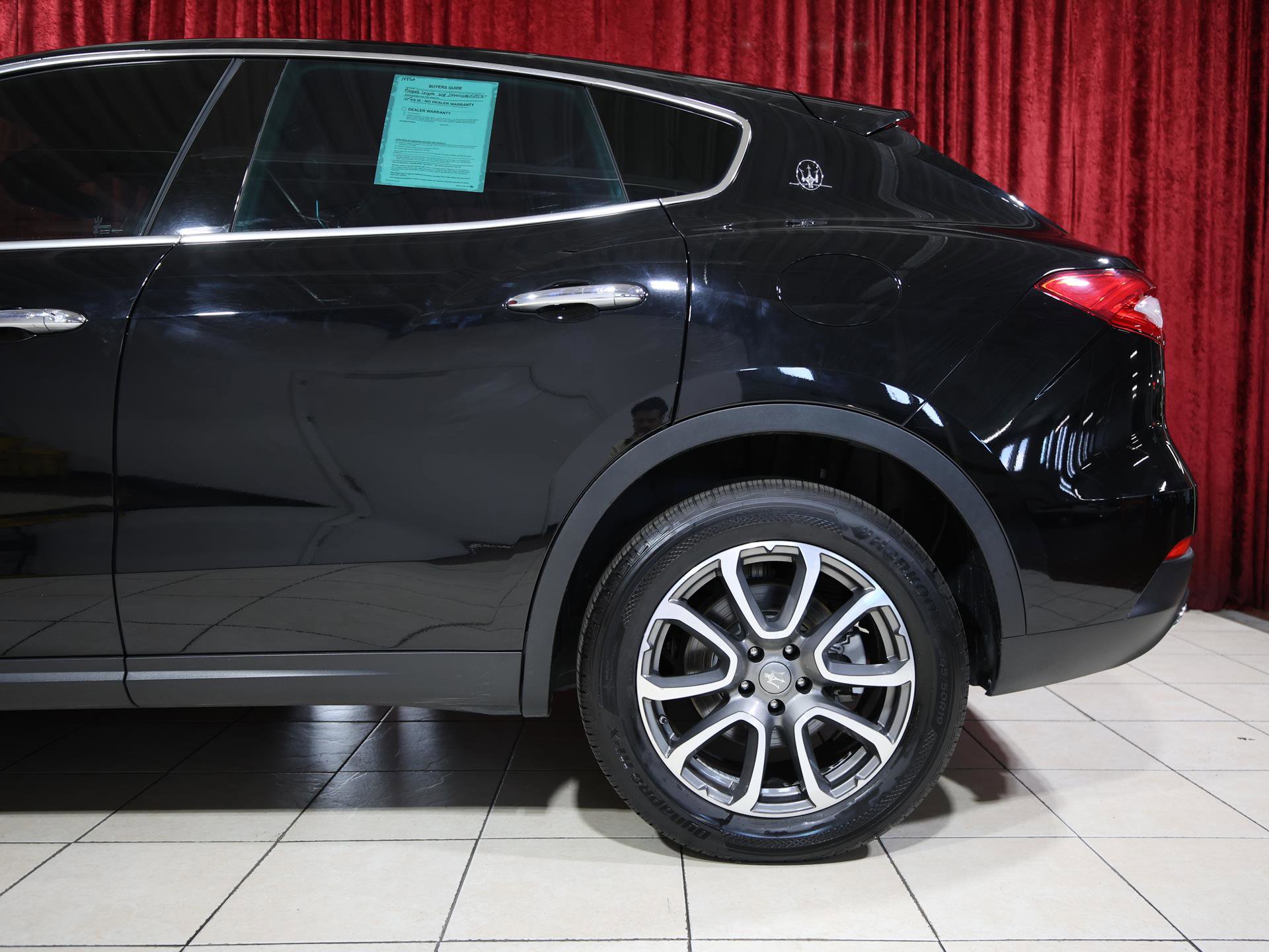 Used 2018 Maserati Levante image 6