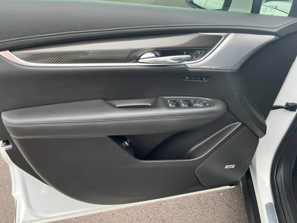 Used 2023 Cadillac XT6 Sport w/ Technology Package AWD/4WD image 10