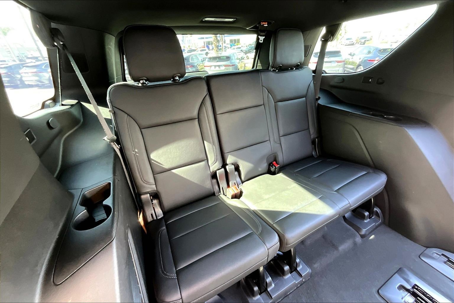 Used 2022 Chevrolet Tahoe Z71 w/ Z71 Off-Road Package image 28