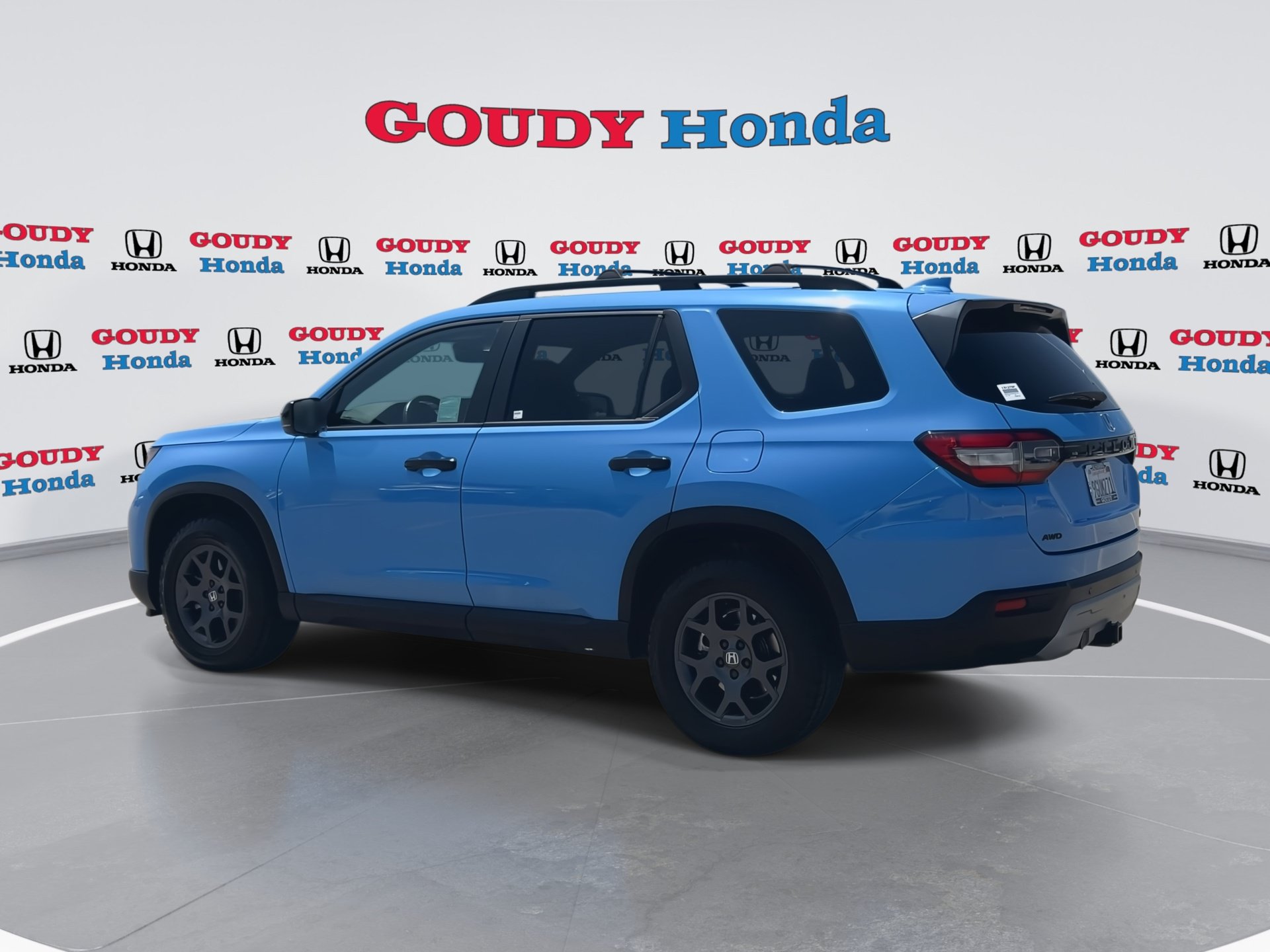 Certified 2023 Honda Pilot TrailSport image 6