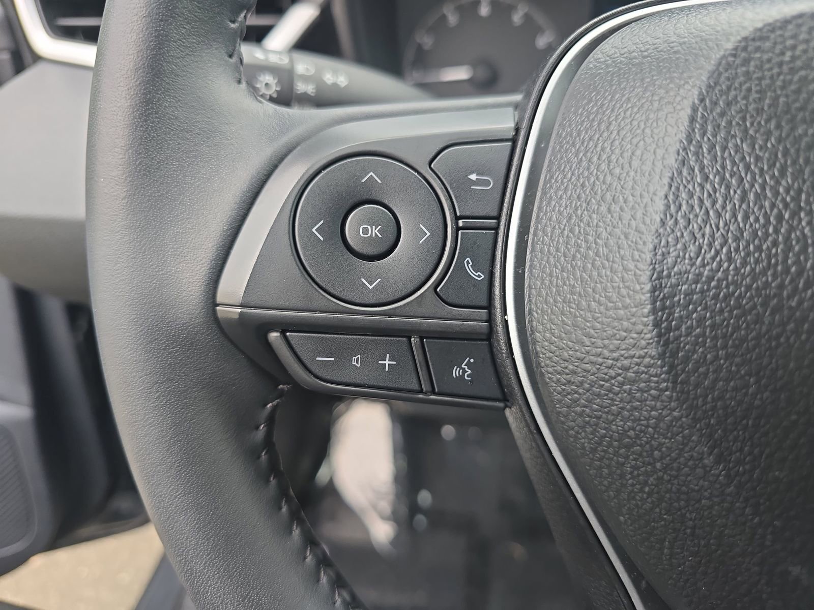 Used 2025 Toyota Corolla SE image 22