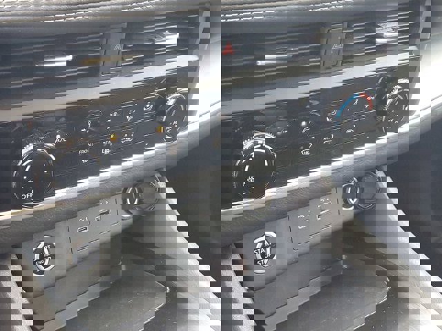 Used 2023 Nissan Rogue S image 26