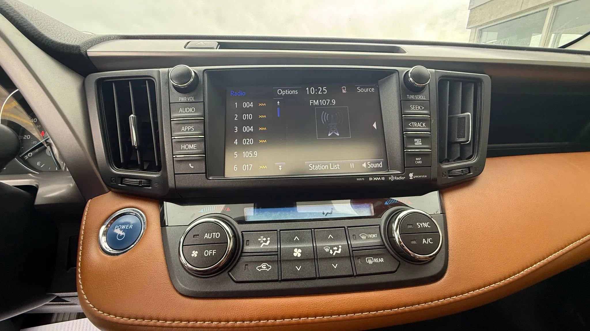 Used 2017 Toyota RAV4 Limited w/ Protection Package image 18