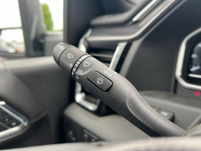 Used 2024 GMC Sierra 3500 Denali Ultimate AWD/4WD image 23
