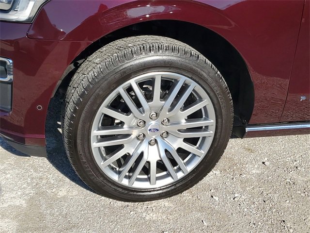 Used 2024 Ford Expedition Platinum image 7