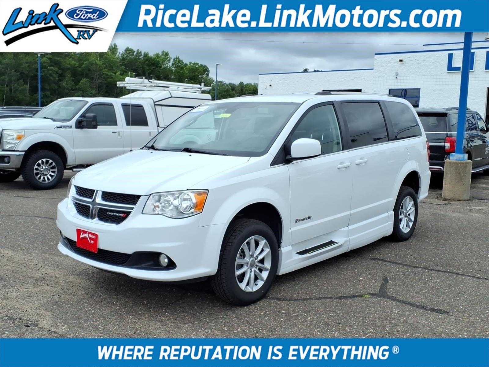 Used 2019 Dodge Grand Caravan SXT FWD video 1