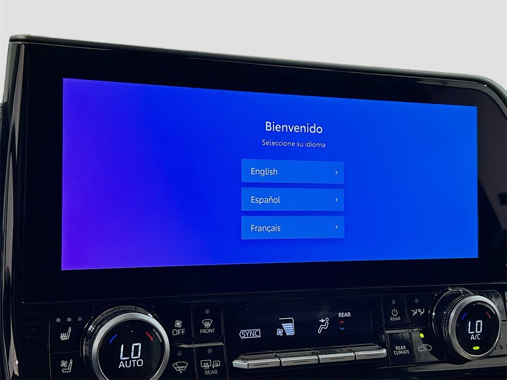 New 2025 Toyota Highlander Limited image 12