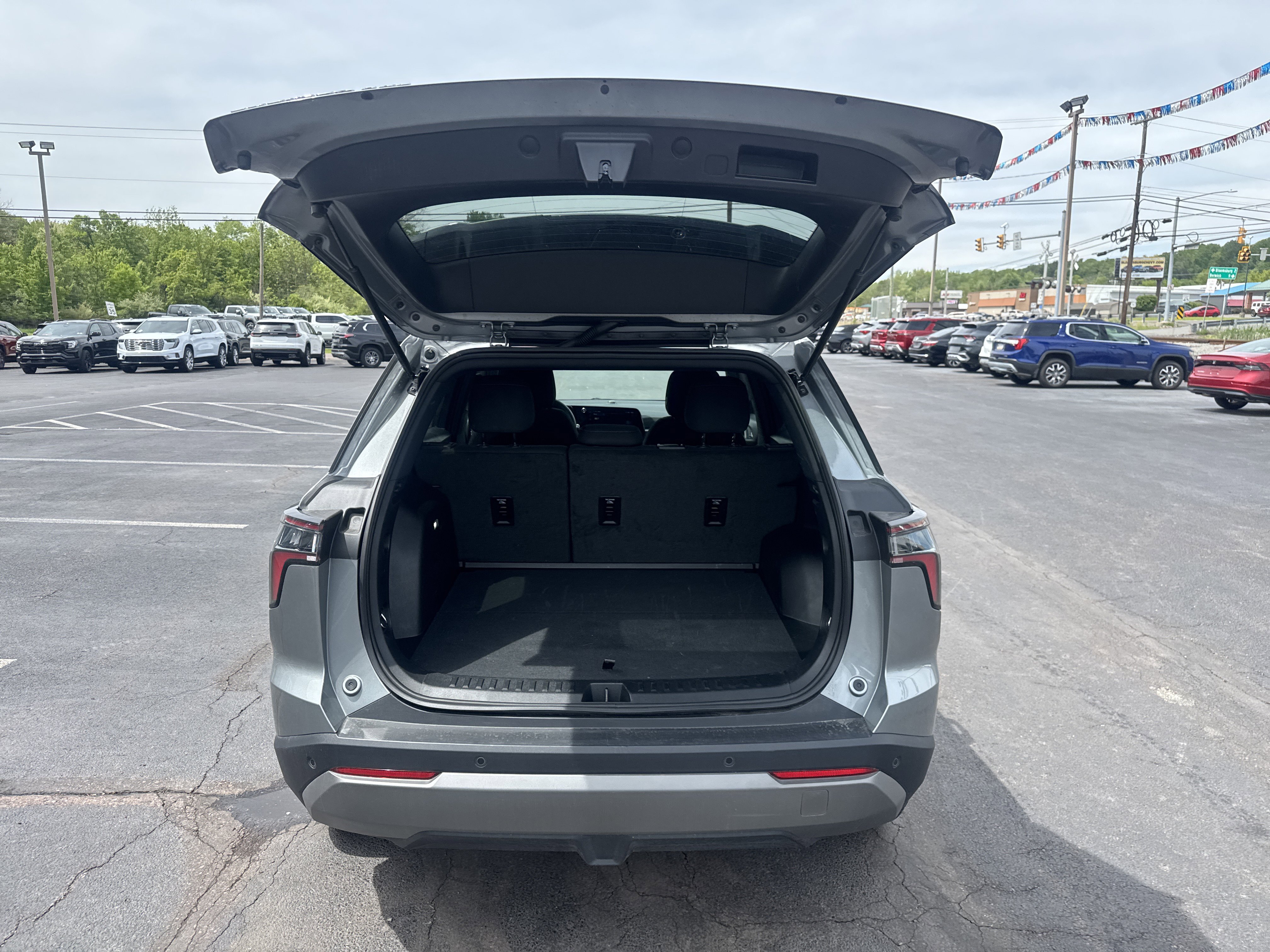Used 2026 Chevrolet Equinox LT AWD/4WD image 5