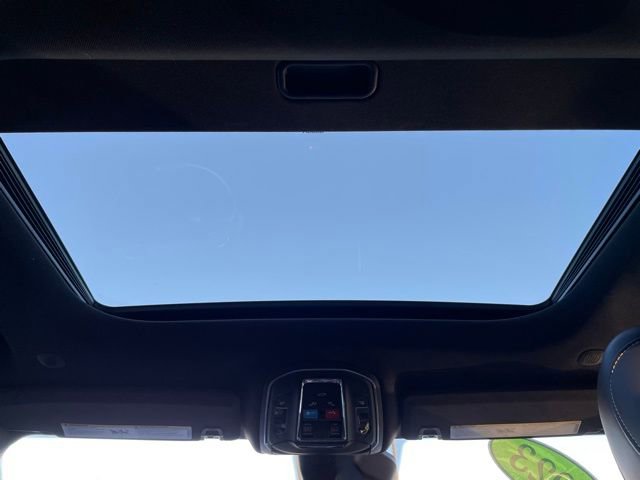 Used 2023 Jeep Grand Cherokee L Laredo image 25