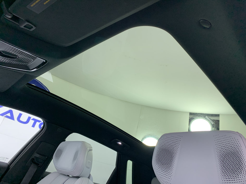 Used 2024 Cadillac Lyriq Luxury RWD image 31