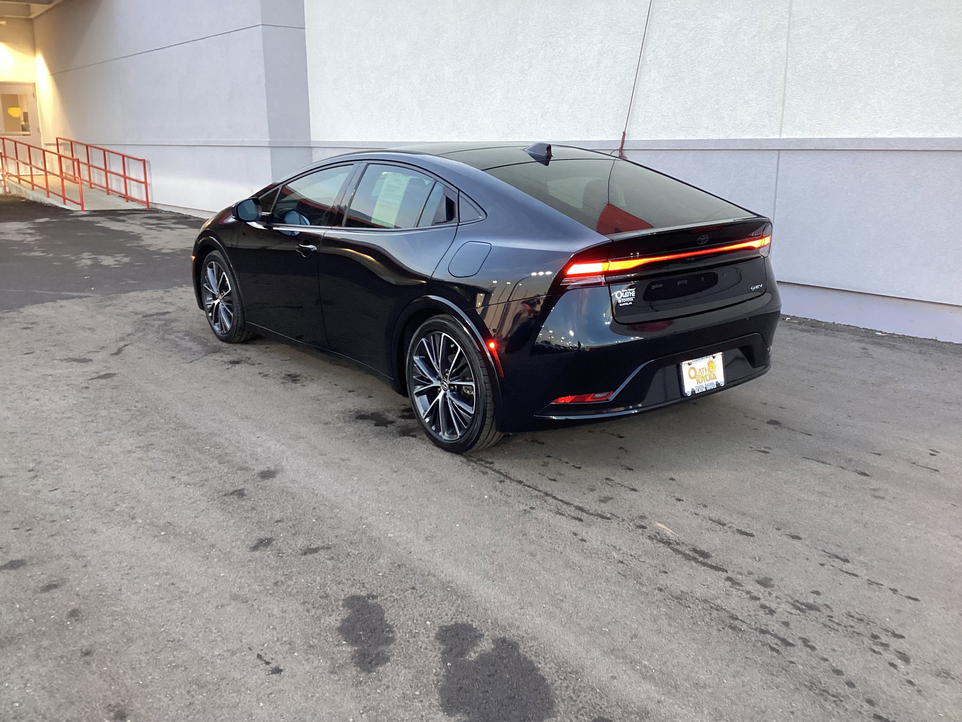 Certified 2024 Toyota Prius LE image 2