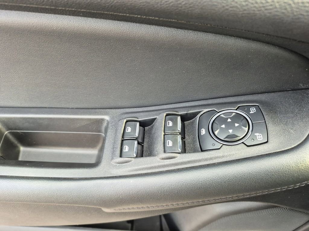 Used 2024 Ford Edge SEL image 8