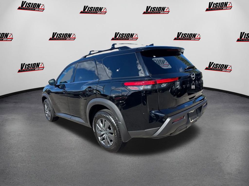 New 2025 Nissan Pathfinder SV w/ Black Appearance Package image 7