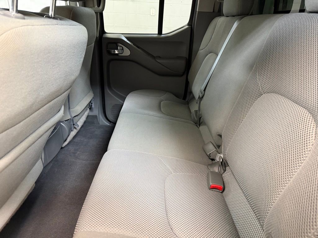 Used 2021 Nissan Frontier SV w/ SV Utility Package image 15