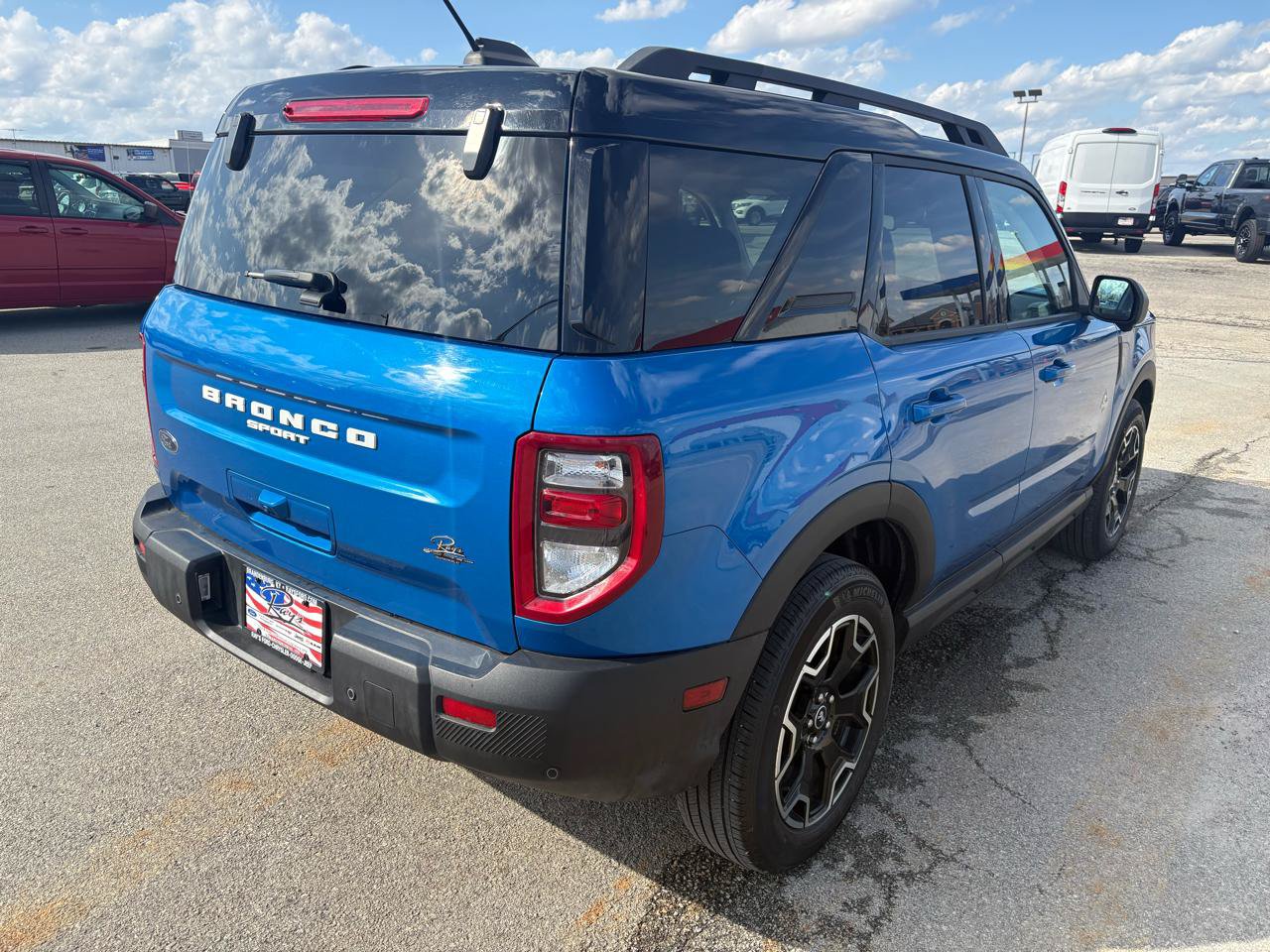 Used 2025 Ford Bronco Sport Outer Banks w/ Outer Banks Tech Package+ AWD/4WD image 3