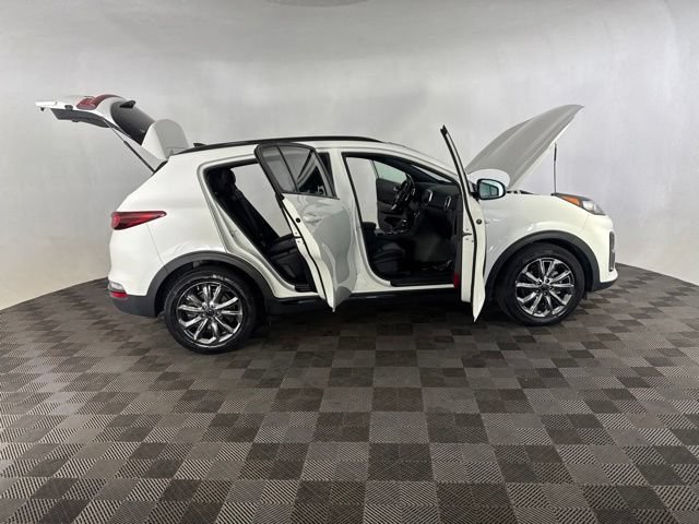Certified 2022 Kia Sportage Nightfall Edition w/ Nightfall Fwd Premium Package image 15