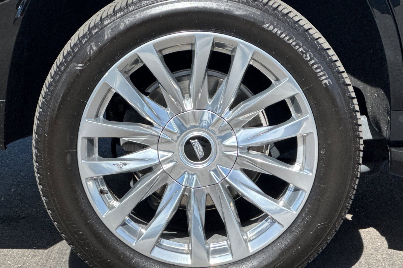 Used 2023 Cadillac Escalade Premium Luxury image 42