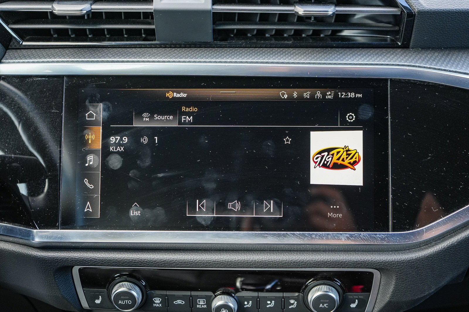 Used 2022 Audi Q3 2.0T Premium Plus image 13