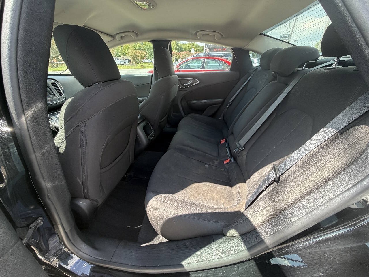 Used 2015 Chrysler 200 Limited FWD image 29