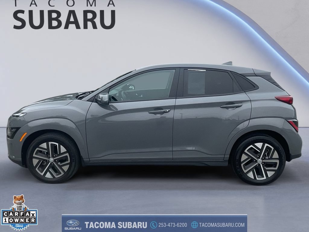 Used 2023 Hyundai Kona SE FWD image 2