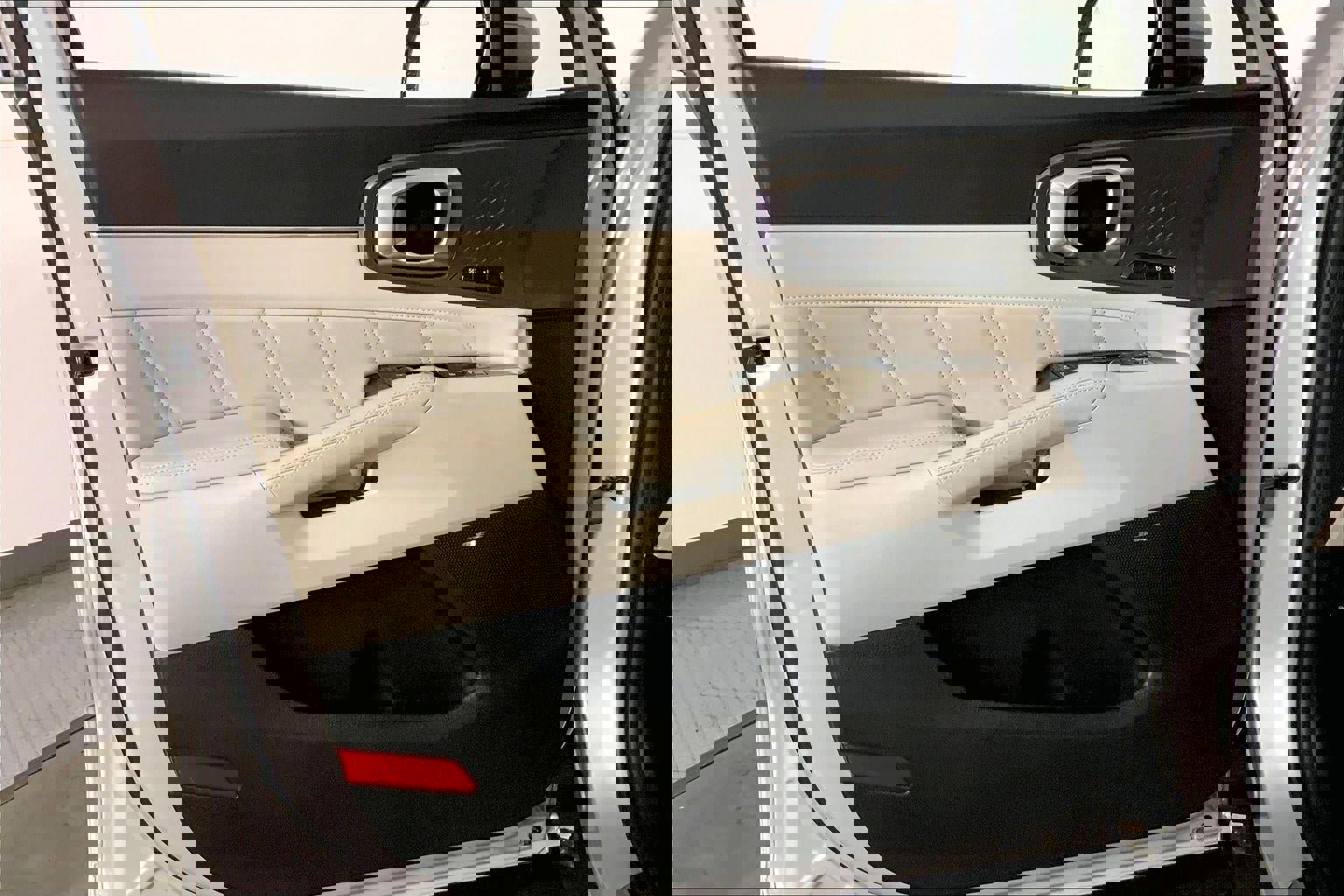 Used 2023 Kia Sorento SX Prestige w/ Panoramic Sunroof Package AWD/4WD image 25