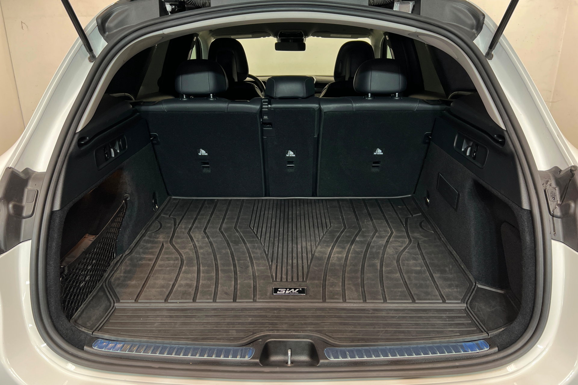Used 2024 Mercedes-Benz GLC 300 4MATIC image 23