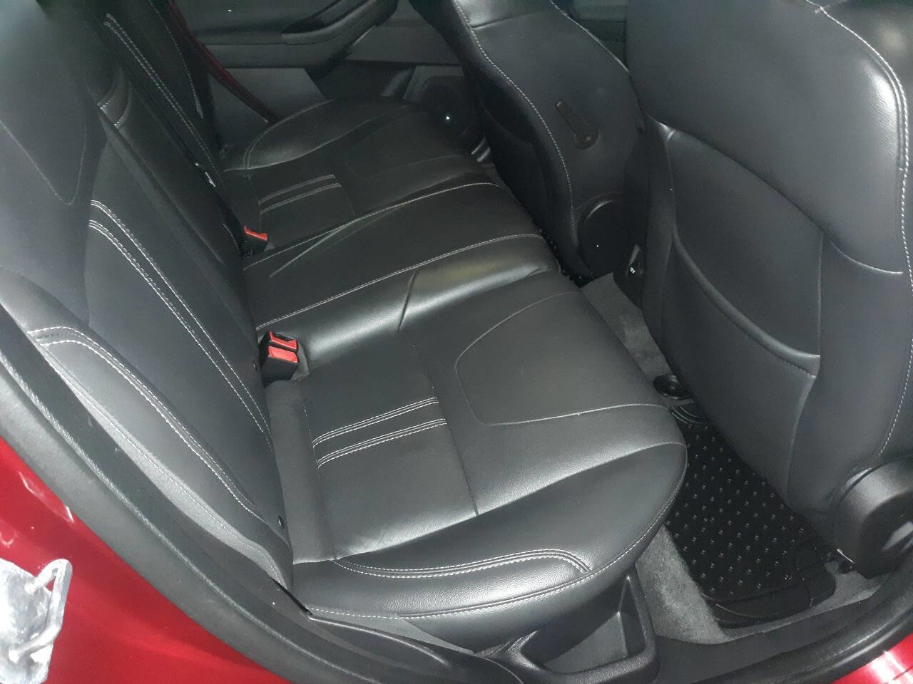 Used 2013 Ford Focus Titanium image 10