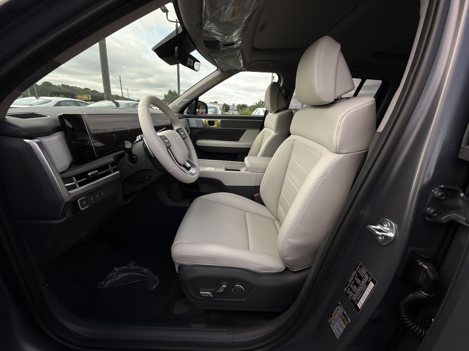 New 2027 Hyundai Santa Fe Limited w/ Tow & Go Package AWD/4WD image 13