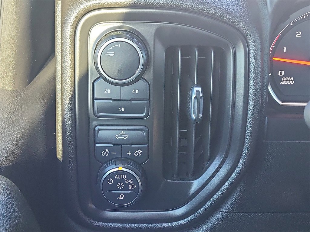 Certified 2022 Chevrolet Silverado 2500 Custom w/ Custom Value Package image 27