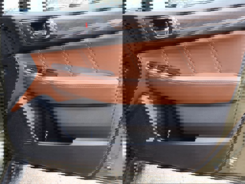 Used 2019 Subaru Outback 2.5i Touring image 9