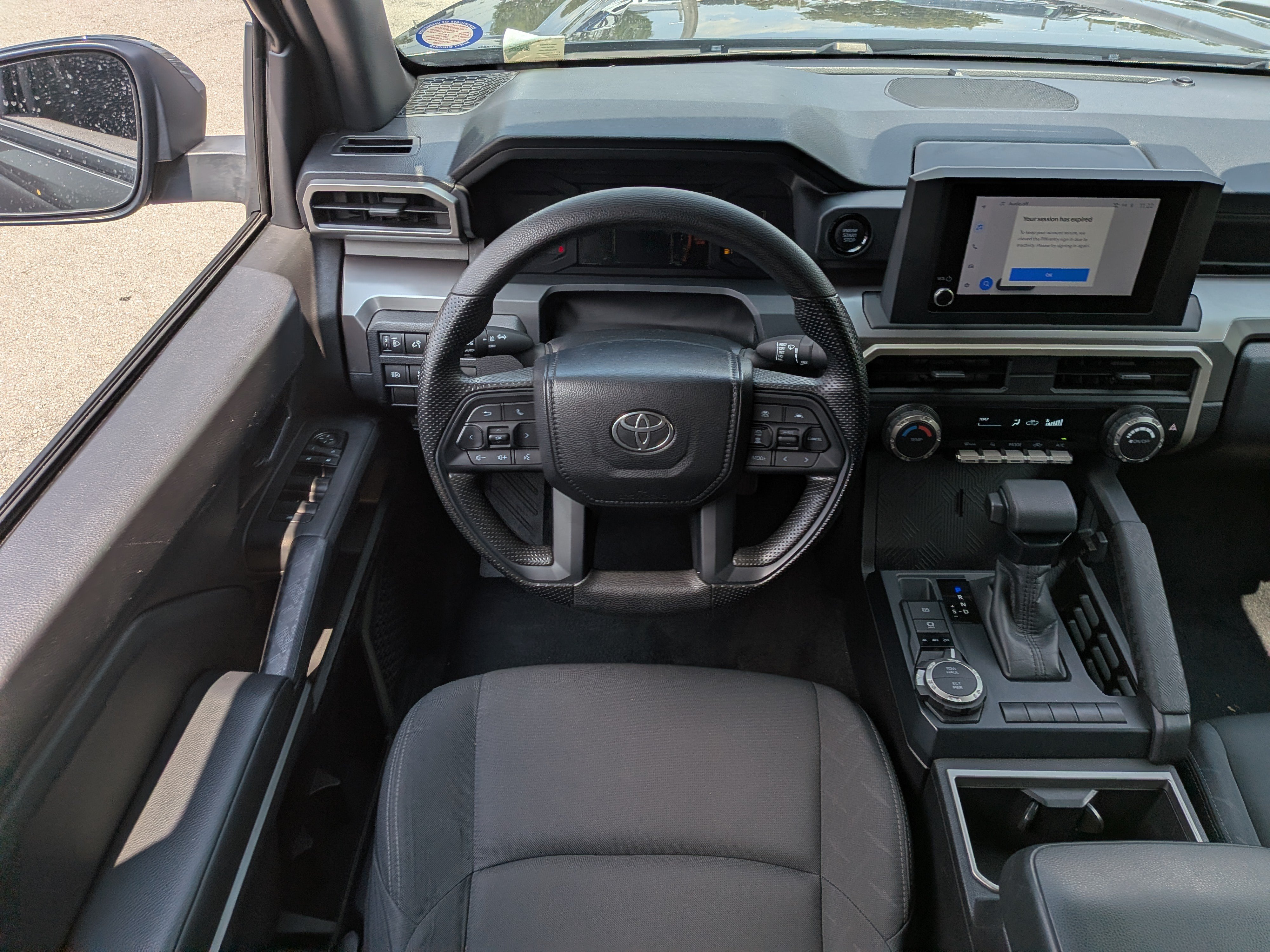 Used 2024 Toyota Tacoma SR5 AWD/4WD image 17
