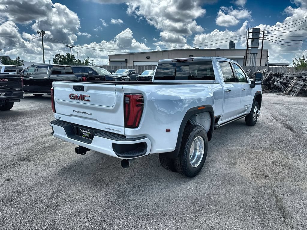 New 2026 GMC Sierra 3500 Denali w/ Denali Reserve Package AWD/4WD image 11